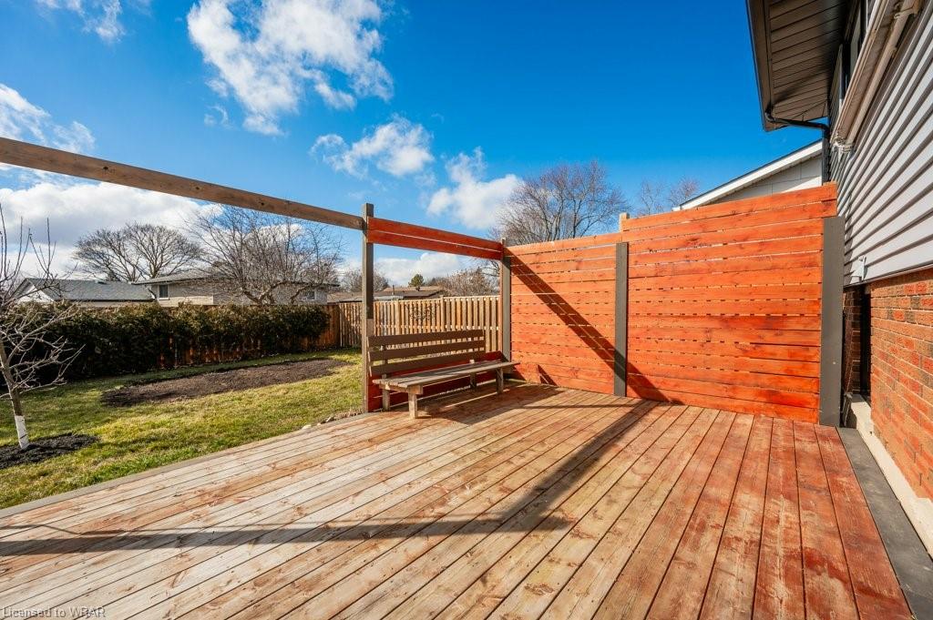 353 Dunvegan Drive Waterloo, ON N2K 1W7