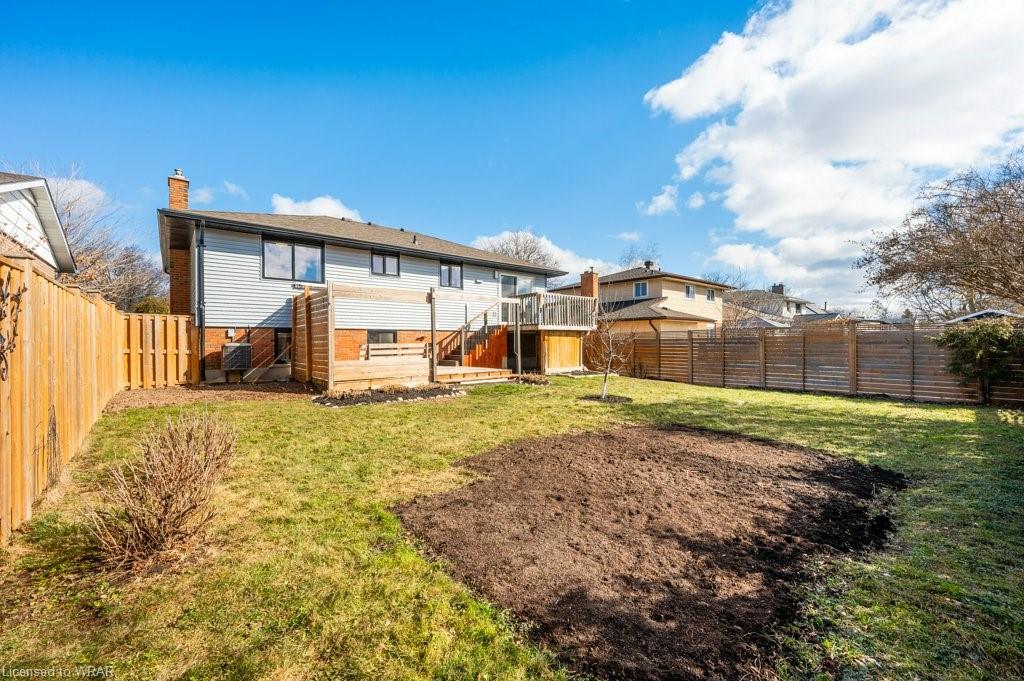 353 Dunvegan Drive Waterloo, ON N2K 1W7