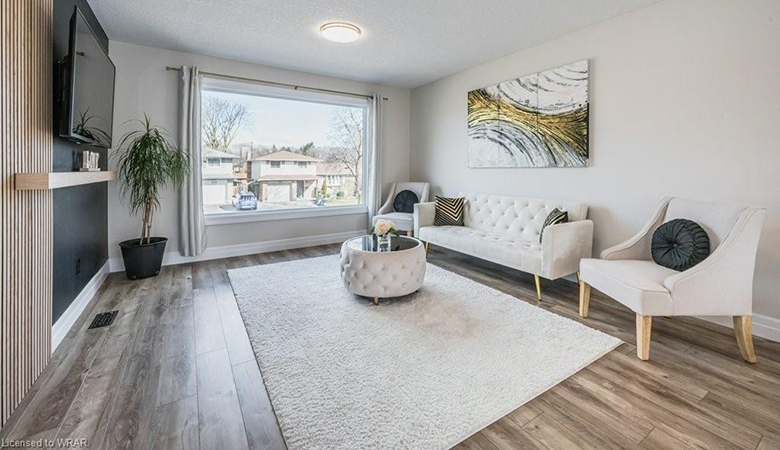 353 Dunvegan Drive Waterloo, ON N2K 1W7